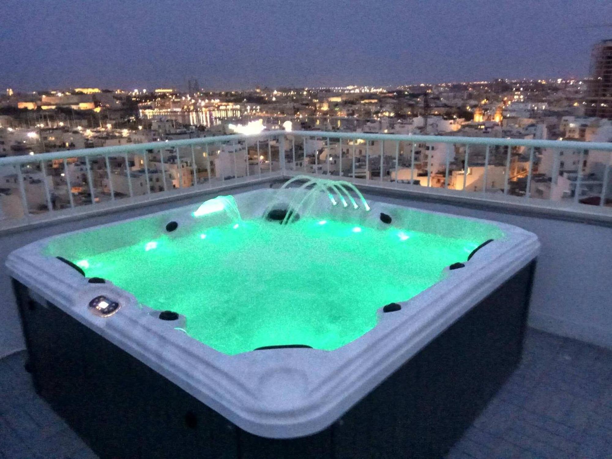 Wonderful Apartments With Shared Jacuzzi And Panorama Rooftop Gzira المظهر الخارجي الصورة